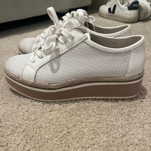 Dolce Vita women’s shoes. Summer sneaker